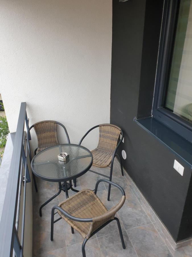 Topaz Central Apartment Bacau Bagian luar foto